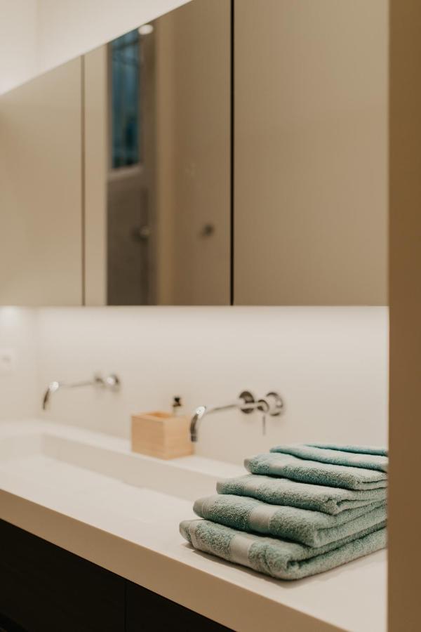Blue Bird Residence Suite Moriaan Antwerpen Exteriör bild