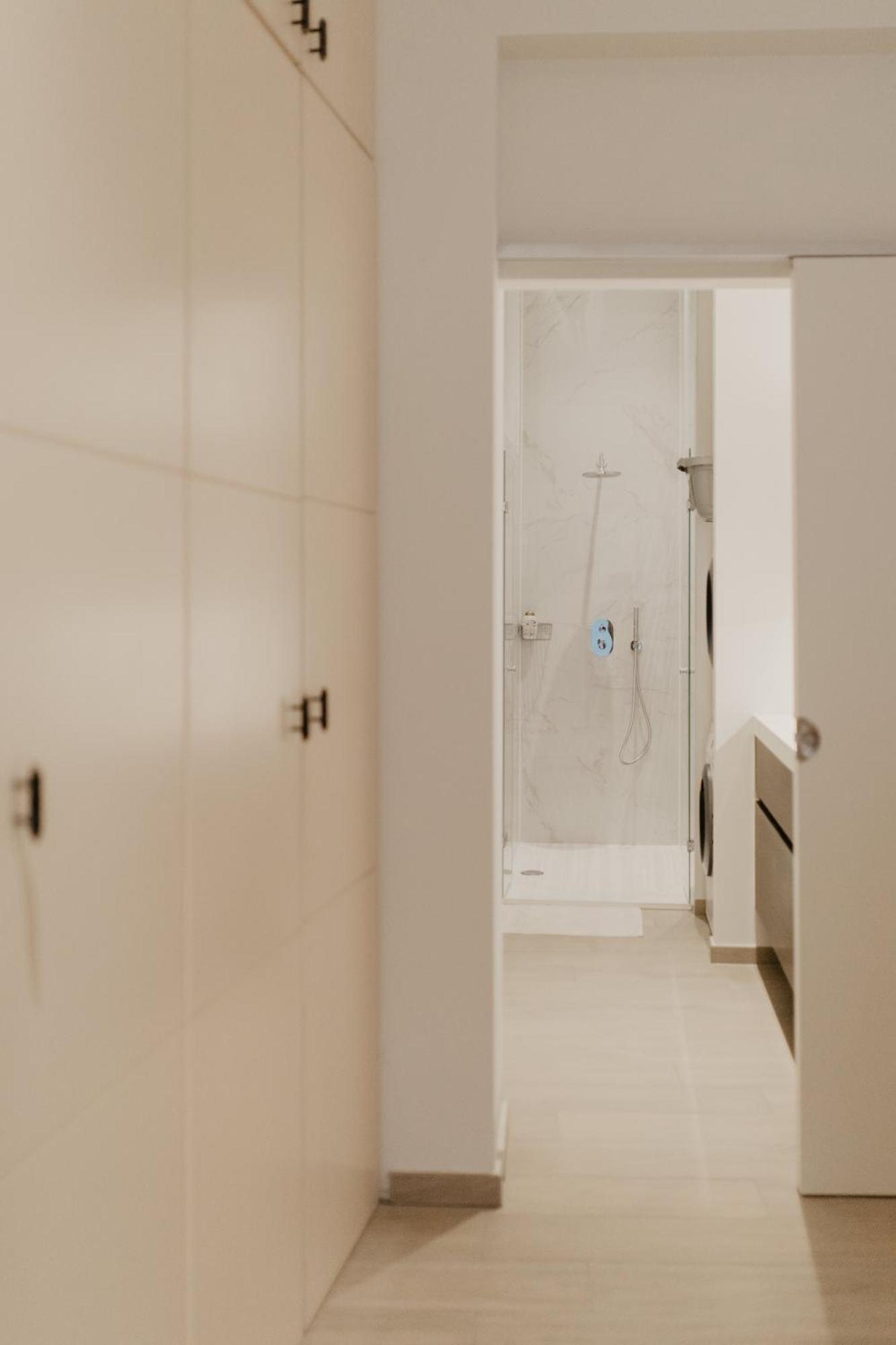 Blue Bird Residence Suite Moriaan Antwerpen Exteriör bild